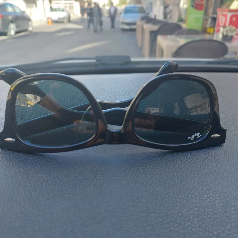 Rayban Gözlüğümde Cam Kırıldı, Garanti Kapsamı Dışında!