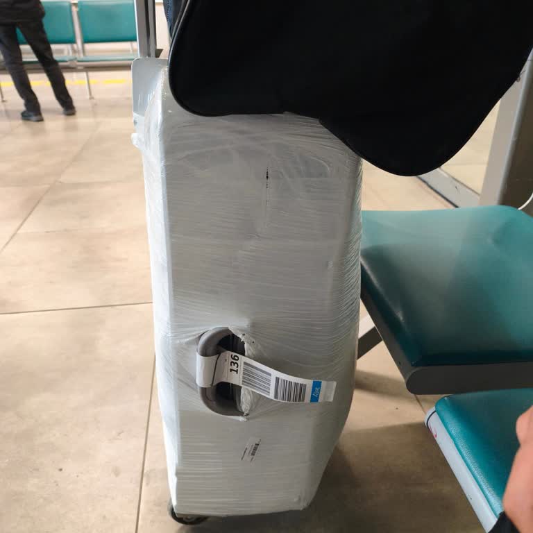 Zorunlu Bagaj Streçleme Ücreti 650 TL İçin Ajet'ten İade Talebi