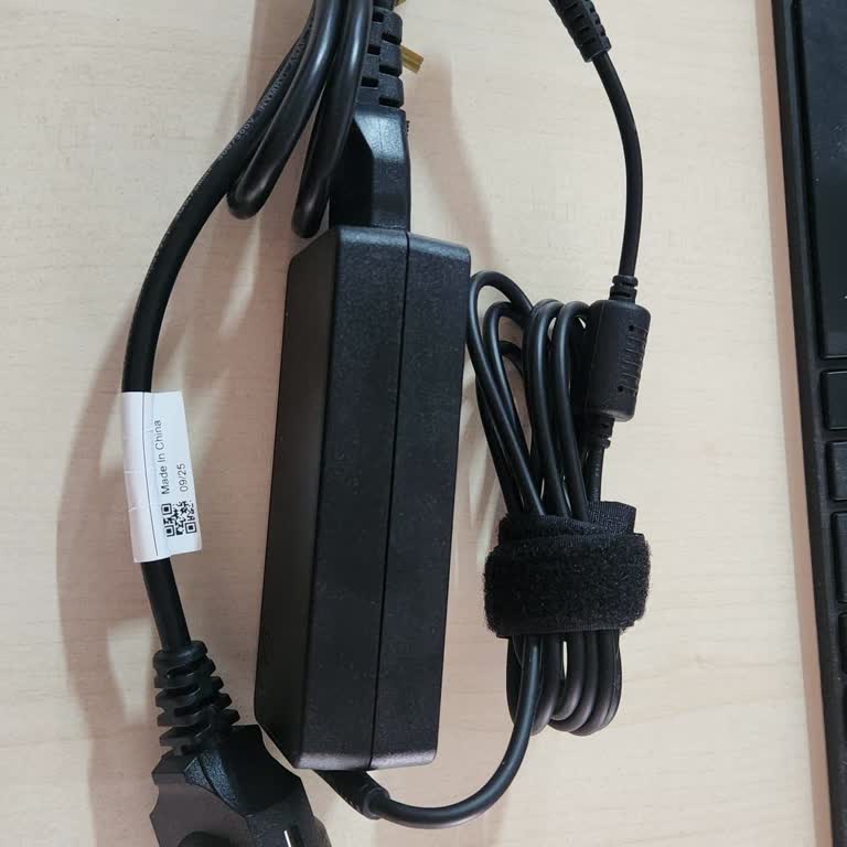 Lenovo Laptopta Arızalı Adaptör İçin Tüm Cihazı Göndermeye Zorlanmak