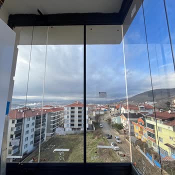 Adaşmak Cam Balkon Geciken Ve Kalitesiz Ürün İşçilik