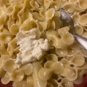 Pınar Light Mayonez Ve Krem Peynirde Yoğun Kıvam Ve Yağlı Koku Şikayeti