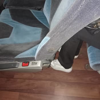 Varan Otobüsünde Satılan Koltuk Çakışması Ve Kırık Koltuklar Nedeniyle Güvenlik Tehlikesi