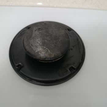 Teka Built-In Cooktop Shows Permanent Stains and Discoloration