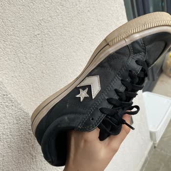 Converse Siyah Ayakkabının Renk Solması Ve Değişim Talebi