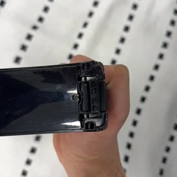 İzinsiz Onarım Ve Çiziklerle Gelen Philips Süpürgeye Değişim Talebi