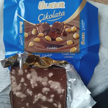 Mavi Ambalajlı Ülker Çikolatasında Küf Benzeri Renk Değişikliği Ve İade Talebi