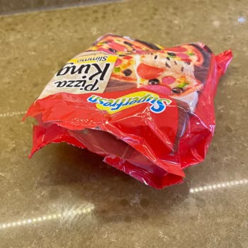 BİM Superfresh Dondurulmuş Pizza’da Uzun Metal Parçası Bulundu, İade Talebi