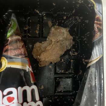 Namet Pişmiş Dana Dönerinde Yabancı Madde Ve Cevapsız Şikayet