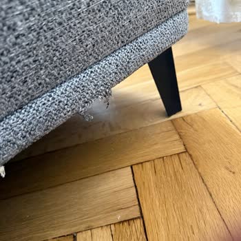 Koltukta Yırtık Ve Çıkan Zımbalar Nedeniyle Ürün Değişimi İstiyorum