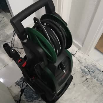 Ek