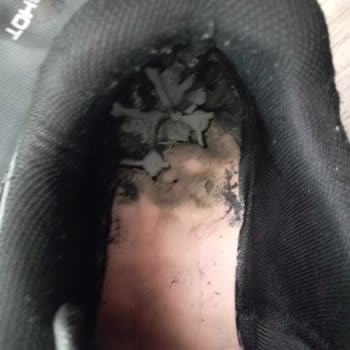 Ayakkabının Tabanı Kısa Sürede Yarıldı Ve Değişim İstiyorum