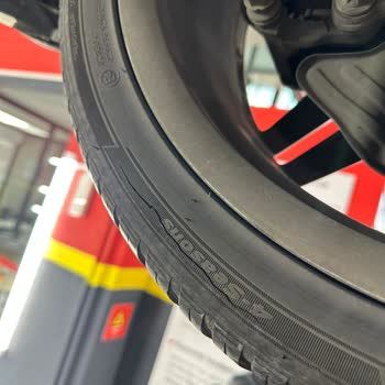 Erken Çatlayan Hankook Lastiklerinde Garanti Değişim Talebi