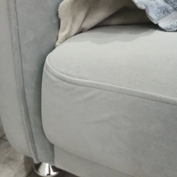 150.000 TL'lik Koltuk Takımının Süngeri 1 Ayda Çöktü, Servis Müdahale Etmedi