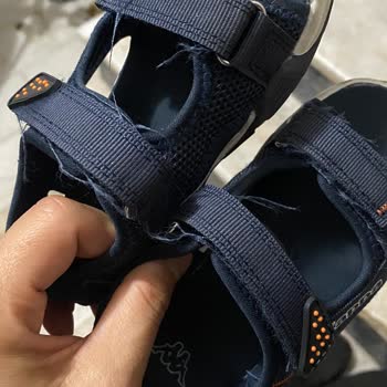 Sandalias infantiles Kappa con fallas tras pocos usos, exijo cambio