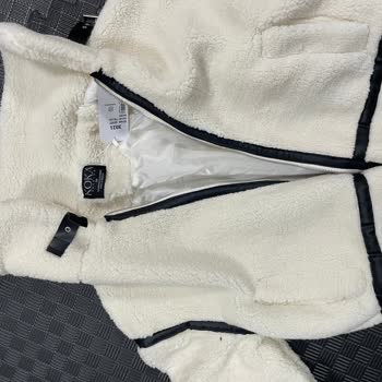 Sneaksnet Yanıltıcı Ürün Gönderimi ve Ayıplı Ugg Botta Müşteri Hizmetleri İhmali