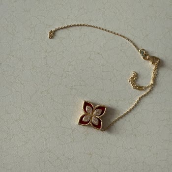 Atasay Bileklikte 18 Ayar Olduğu Söylenirken 14 Ayar Çıktı Ve Sürekli Koptu