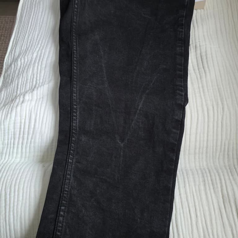 İlk Yıkamada Oluşan Kırılma İzi Nedeniyle Ayıplı Pantolon İadesi Ve Değişim Talebi