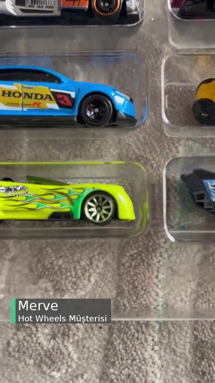 Hot Wheels Defolu Arabalar! videonun kapak resmi