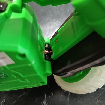 Şarj Süresi 20 Dakika Olan Oyuncak Araba Ve Kabloları Kısa Sürede Arızalandı, İade Talebi