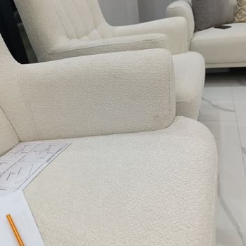 Ergül Mobilya’da Lekeli Koltuk Takımı, Düğün Tarihine Kadar Çözüm Bekleniyor