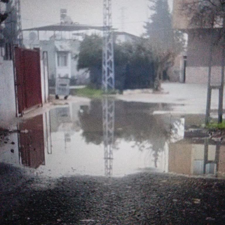 Reyhanlı Çakıl Sokakta Yağmur Suyu Birikmesi Çocuk Güvenliğini Tehdit Ediyor