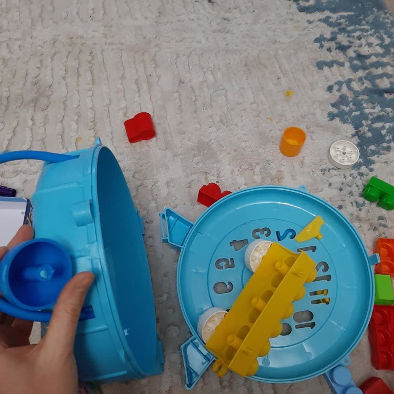 Kırık Ve Hasarlı Çocuk Oyuncağının Kontrolsüz Satışı