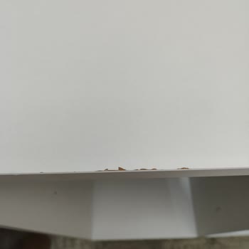 Afilli Mobilya'dan Gelen Portmantoda Çizik Ve Çatlak Sorunları