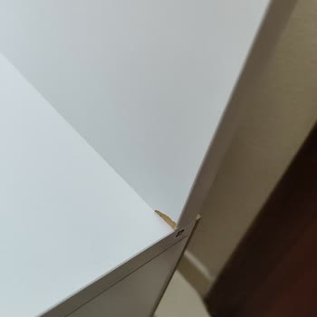 Afilli Mobilya'dan Gelen Portmantoda Çizik Ve Çatlak Sorunları