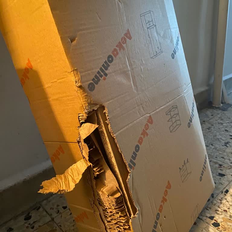 Teslim Edilmemiş Ve Hasarlı Kargo Yanıltıcı ‘Teslim Edildi’ Kaydıyla Müşteriye Maddi Zarar