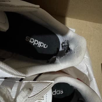 Ayakkabının Kısa Sürede Yırtılması Ve Değişim İsteği