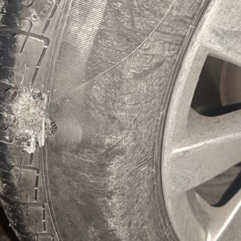 Pirelli Lastiğin Garanti Reddi ve Maket Bıçağı İddiası