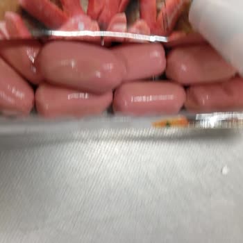 Tarihi Geçmemiş Pınar Aç Bitir Sosisinin Renk Bozulması Ve Sağlık Riski