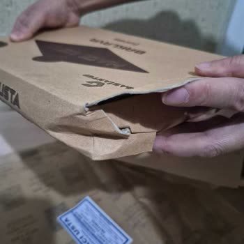 Yurtiçi Kargo Teslimat Çok Gecikti, Ürünler Taşıma Sırasında Ezilmiş Ve Zarar Görmüş Halde Geldi!