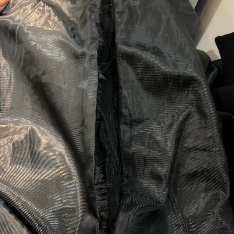 Bershka Kabanının İç Astarı Dikiş Yerlerinden Ayrılıyor, Değişim Talebi