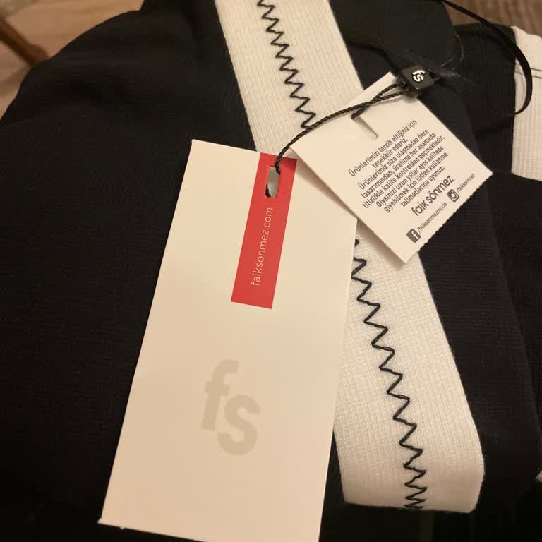 Yeni Hırkada Leke Gibi Gerekçeyle Değişim Reddedildi, İletişim Eksikliği Mağduriyet Yaratıyor