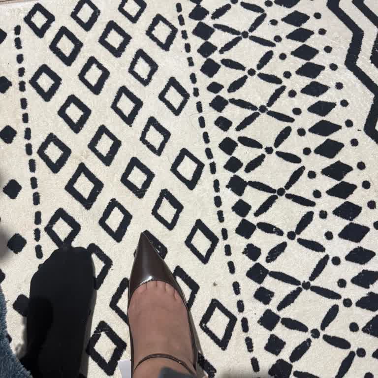 Dolap'tan Aldığım Stiletto Ayakkabı Ölçüsü Çok Dar, İade Talebi Haksızca Reddedildi