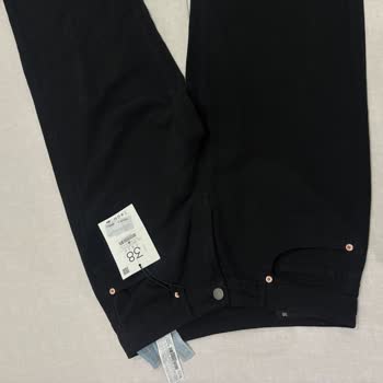 Stradivarius Beden Uyumsuzluğu Nedeniyle Değişim Reddedildi Ve Personel Suçlayıcı Davranış Sergiledi