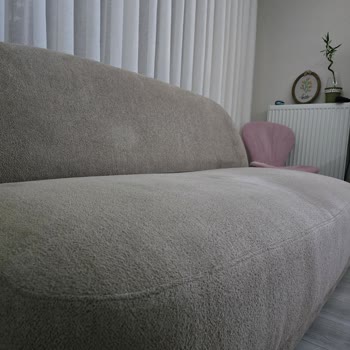 Kelebek Mobilya’da Üç Kez Sünger Değişimine Rağmen Ürün Kullanılamaz Hale Geldi