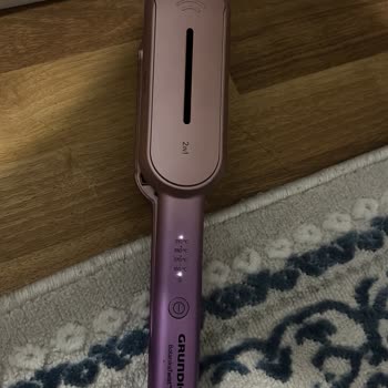 Grundig Saç Düzleştiricimde Işıklar Yanıp Sönüyor Ve Çalışmayı Bırakıyor