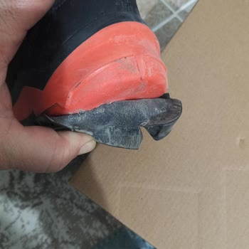 Adidas Ayakkabısının Erken Taban Ayrılması Ve Garanti Reddi