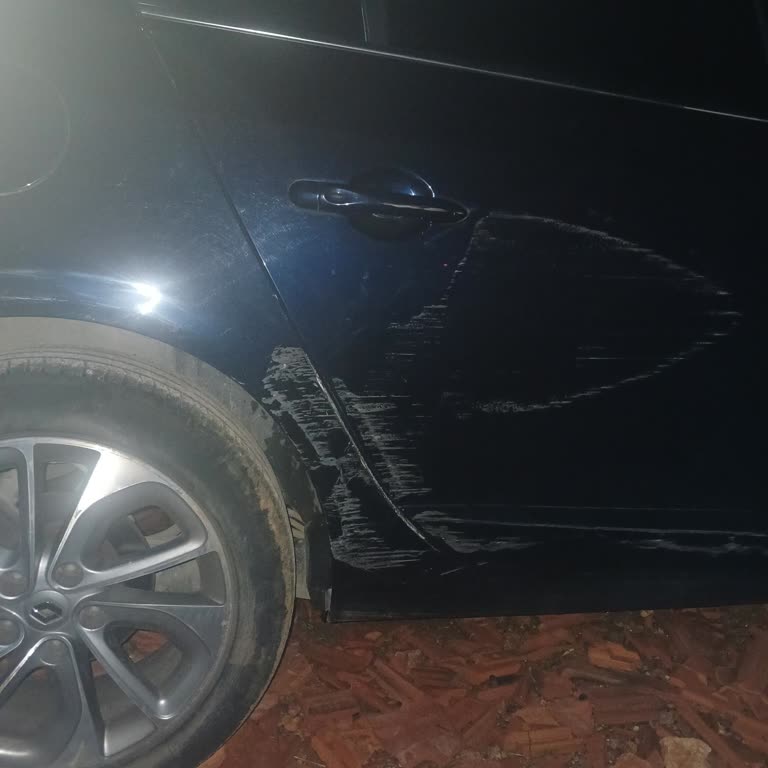 Atatürk Kültür Merkezi Otoparkındaki Görünmez Dubadan Kaynaklanan Araç Hasarı