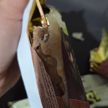 Magnum Mini Dondurması Bozuldu, Sağlık Endişesi Ve İade Talebi