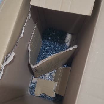 Yurtiçi Kargo Gönderimin Özensiz Taşınması Sonucu Yaklaşık 25.000 TL Civarında Zarara Uğradım