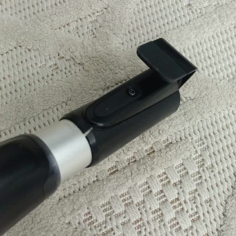 Kırılan Süpürge Parçası Garanti Dışı Ve 3.500 TL Ücret Talep Ediliyor