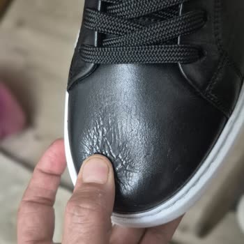 Defolu Ayakkabı İçin Mağaza Tarafından Tüketici Hatası İddiası Ve İade Reddi