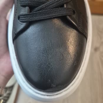 Defolu Ayakkabı İçin Mağaza Tarafından Tüketici Hatası İddiası Ve İade Reddi