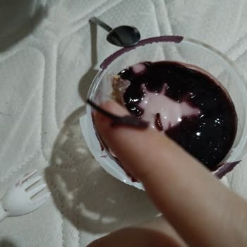 Şok Market’te Karadutlu Cheesecake’te Yabancı Madde Tespiti