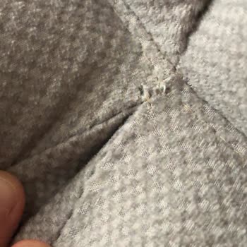 Mondi Köşe Takımındaki Kumaş Yırtıkları Ve Dikiş Hataları Garanti Kapsamında Tam Değişim Talebi