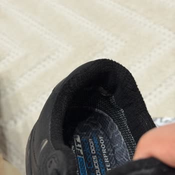 Boyner’den Kalitesiz Skechers Ayakkabı İç Astarı Yırtılması Ve Tam İade Talebi