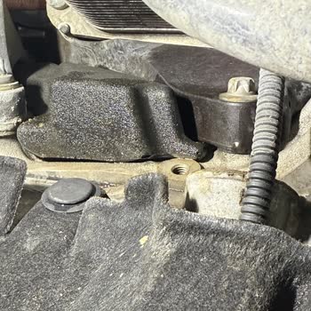 Ekspertiz Raporunda Su Kaçağı Belirtilmemiş, Serviste Su Kaçağı Tespit Edildi Ve Sorumluluk Reddi